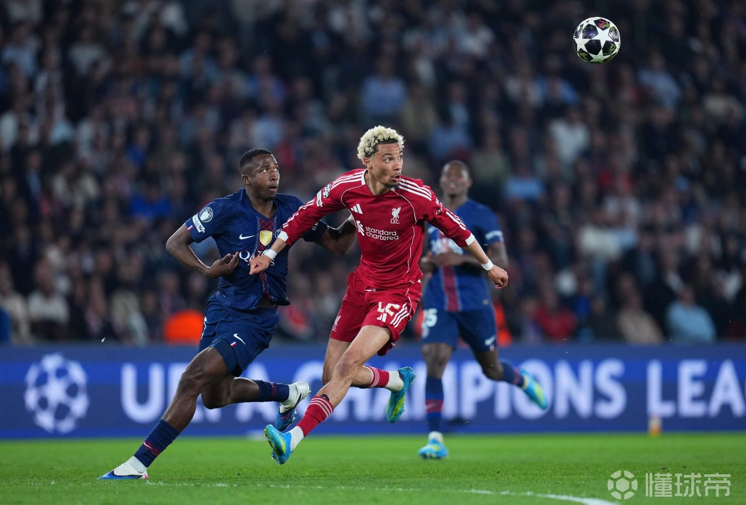 TA：红军五后卫只演练了两天；埃基蒂克的表现与战术保守有关