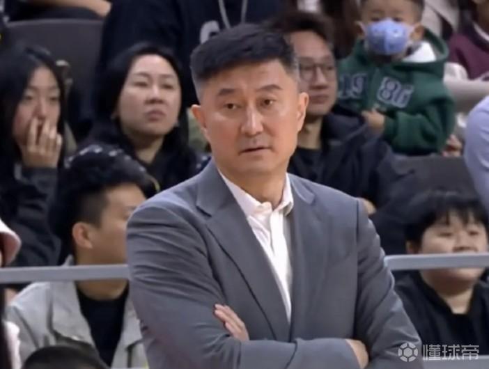 杜锋：今天只打了18分钟好球，之后的战术、防守全都没有了