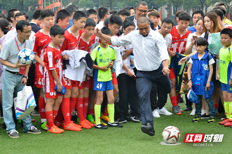 大连云App中午11：30直播空降神秘好礼，快来薅羊毛！